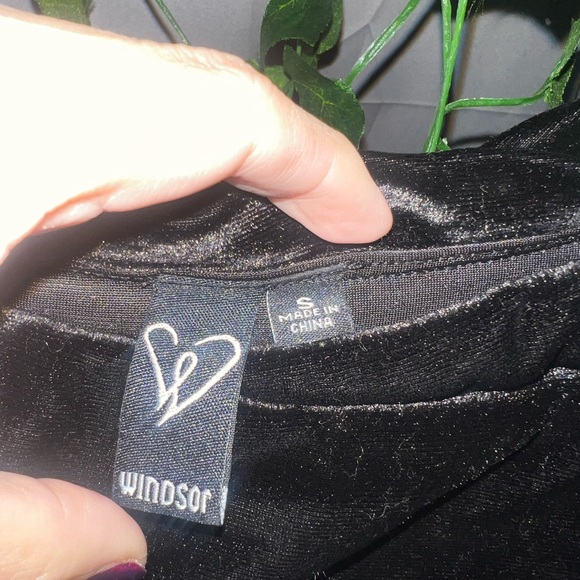 Black velvet formal long dress mermaid silhouette - Picture 5 of 6